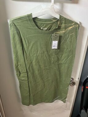 Goodfellow & Co Olive Green Short Sleeve Pocket Tee - Men